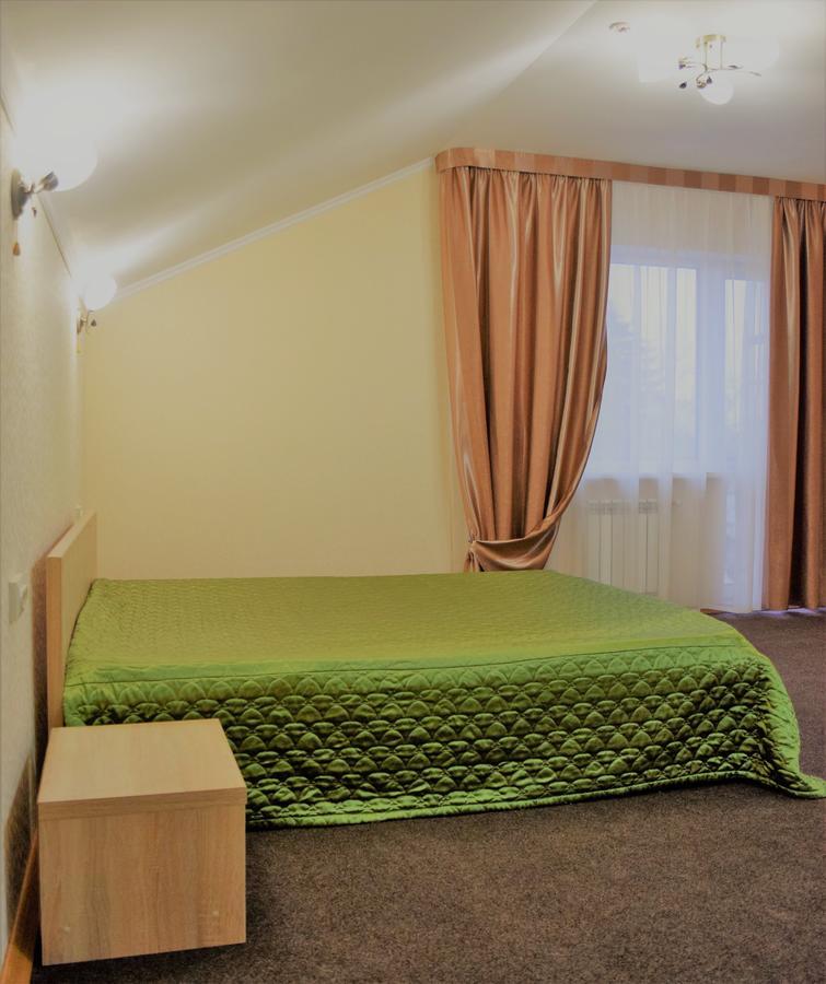 Veles Hotel Brovary Ngoại thất bức ảnh