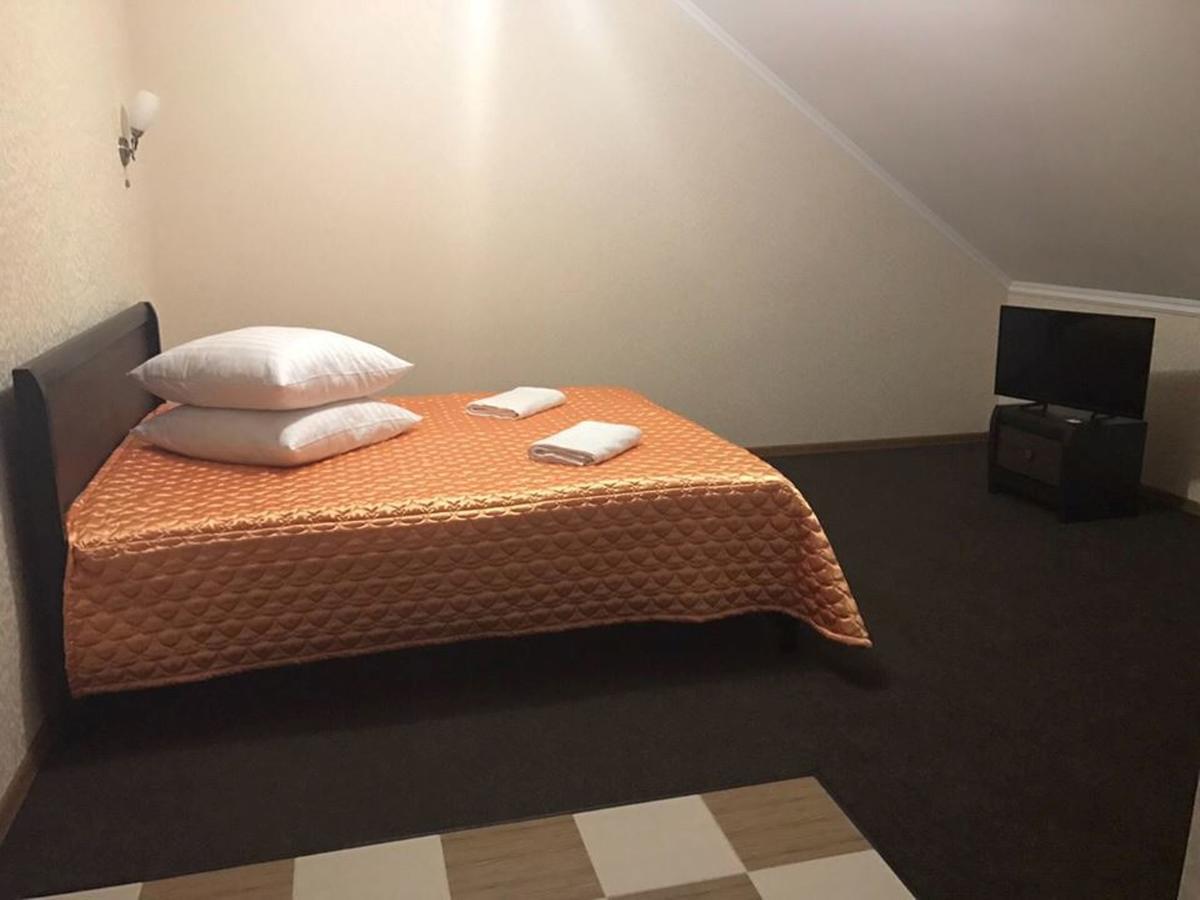 Veles Hotel Brovary Ngoại thất bức ảnh