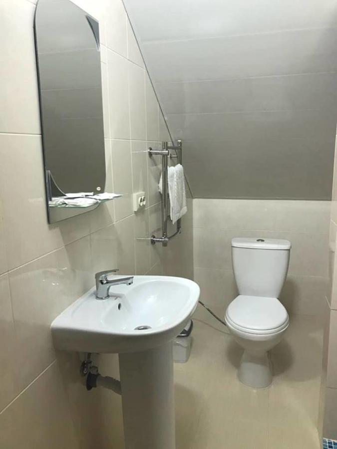 Veles Hotel Brovary Ngoại thất bức ảnh