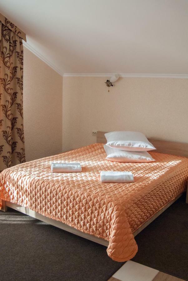 Veles Hotel Brovary Ngoại thất bức ảnh