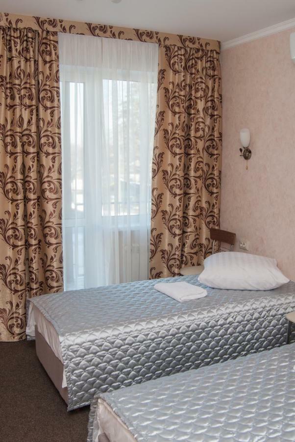 Veles Hotel Brovary Ngoại thất bức ảnh