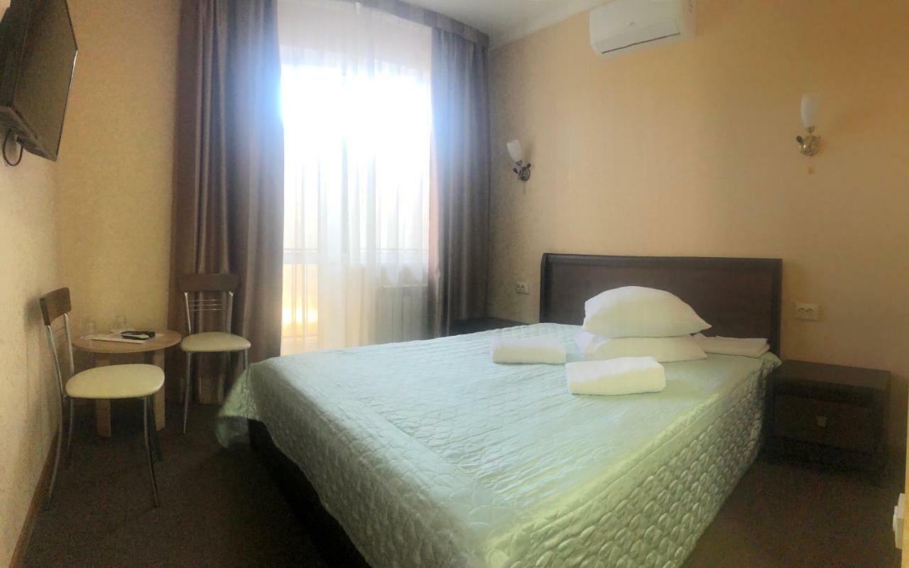 Veles Hotel Brovary Ngoại thất bức ảnh