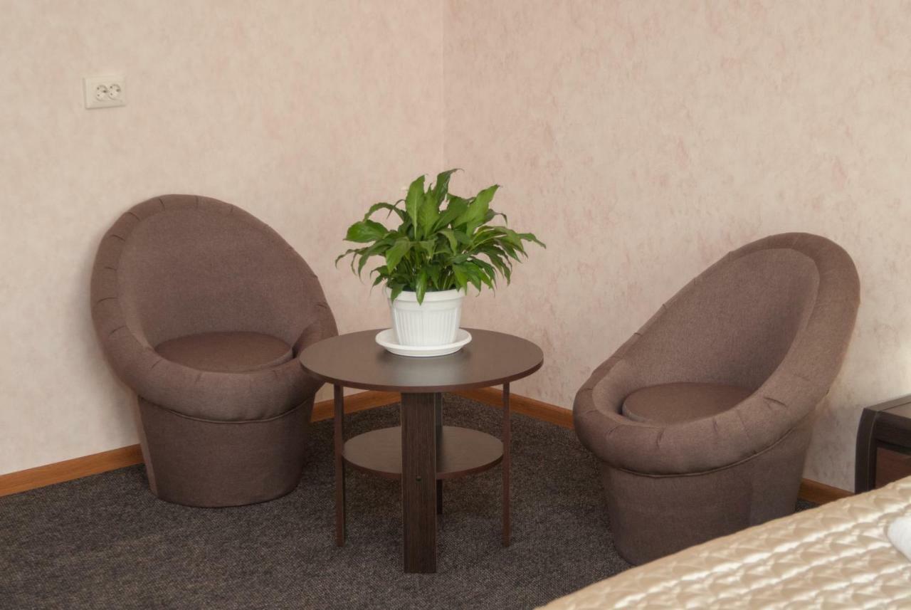 Veles Hotel Brovary Ngoại thất bức ảnh