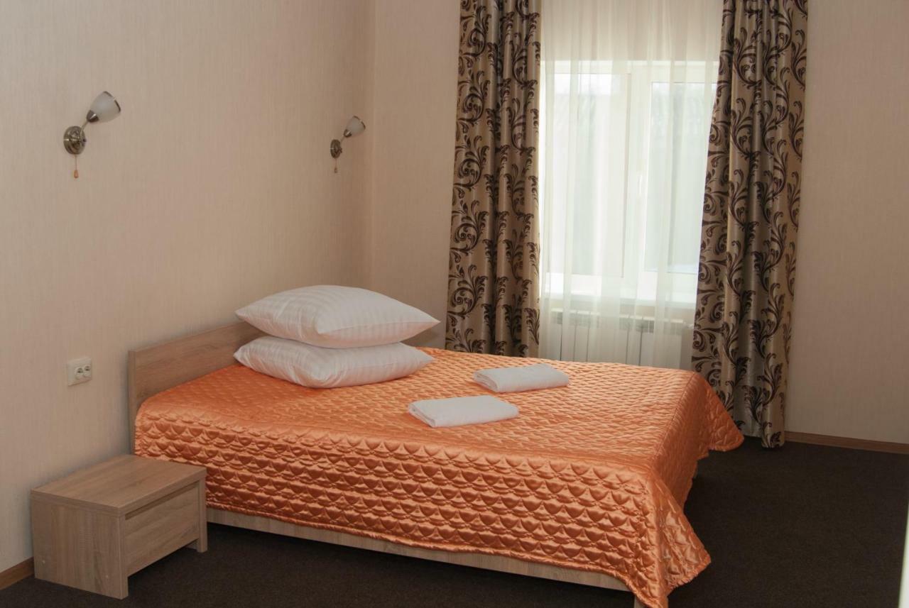Veles Hotel Brovary Ngoại thất bức ảnh